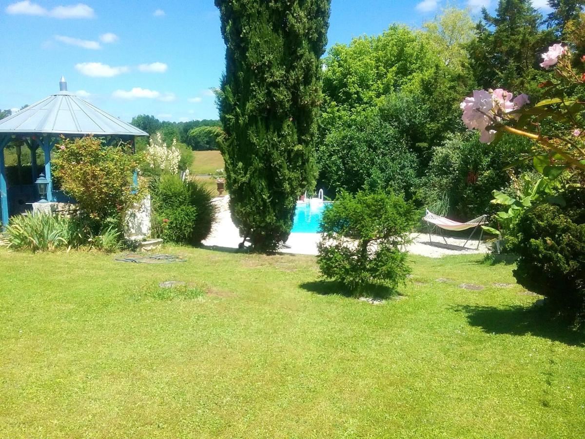 Villa Charmante A Bosset Avec Piscine Partagee Exteriér fotografie